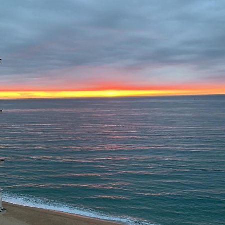 Apartamento Primera Linea De Mar Platja d'Aro Bagian luar foto