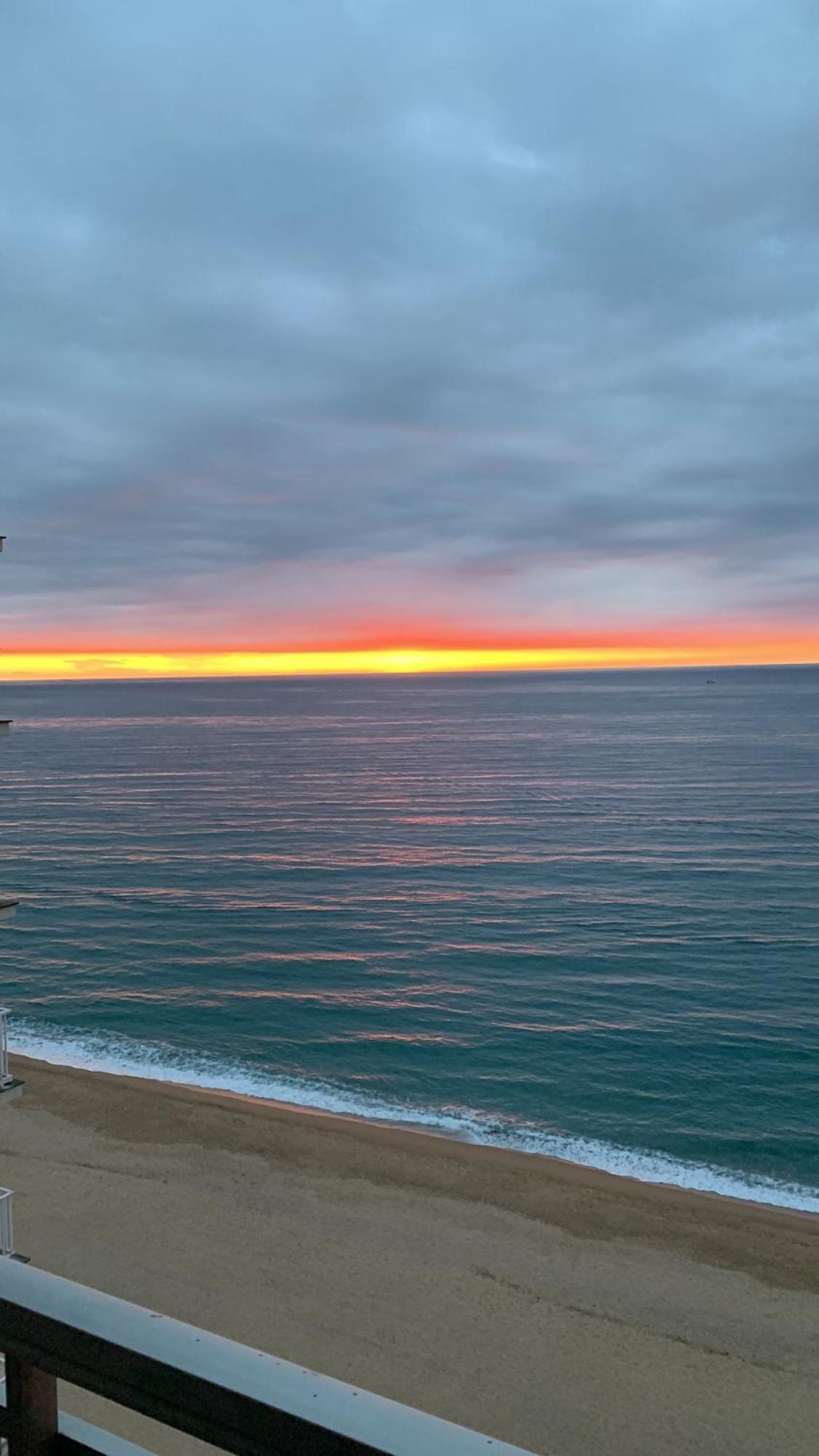 Apartamento Primera Linea De Mar Platja d'Aro Bagian luar foto